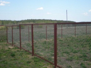 Забор из сетки рабицы в натяг секционный 12 метров фото в Пущино